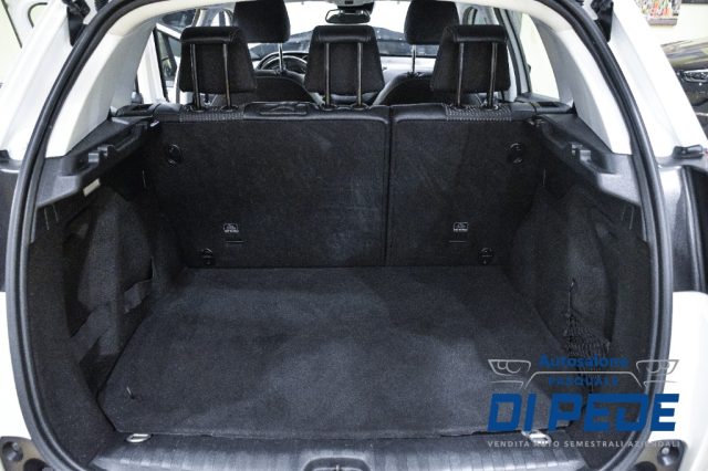 PEUGEOT 2008 usata, con Sistema di navigazione