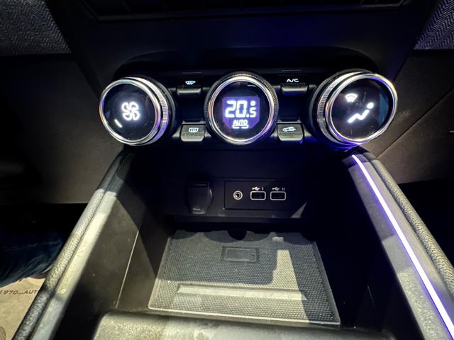 RENAULT Clio usata, con Climatizzatore