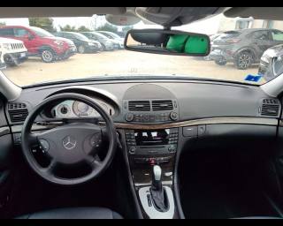 MERCEDES-BENZ E 280 usata, con Specchietti laterali elettrici