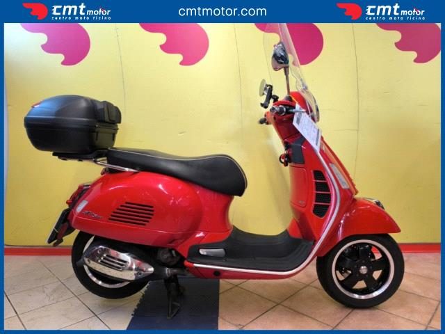 VESPA GTS 300 usata 0