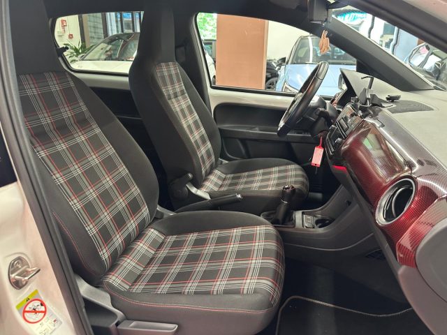 VOLKSWAGEN up! usata, con Cronologia tagliandi