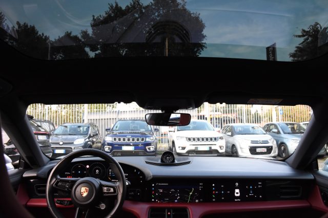 PORSCHE Taycan usata, con Climatizzatore