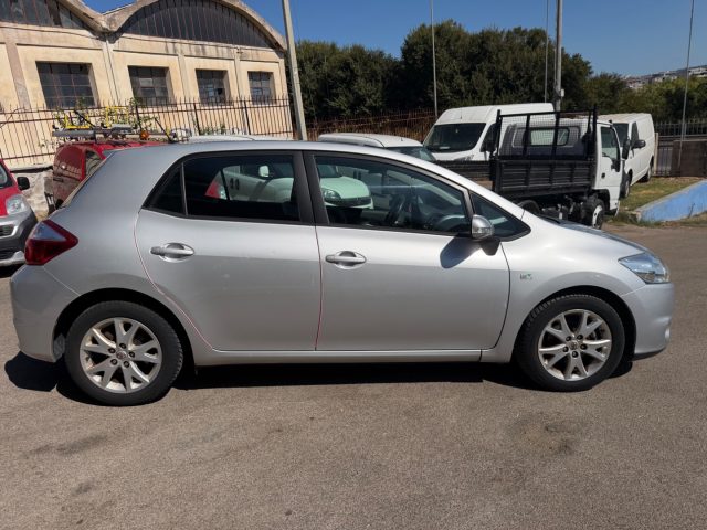 TOYOTA Auris usata 2