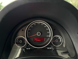 VOLKSWAGEN up! usata, con Servosterzo