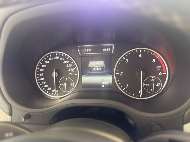 MERCEDES-BENZ B 200 usata 9