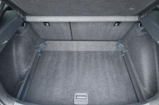 VOLKSWAGEN Taigo usata, con Airbag testa