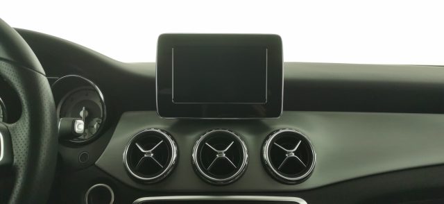 MERCEDES-BENZ GLA 200 usata, con Sensori di parcheggio posteriori