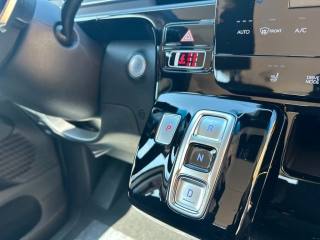 HYUNDAI Staria usata, con Sensori di parcheggio anteriori