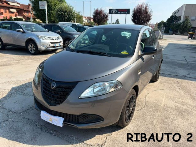 LANCIA Ypsilon usata, con ABS