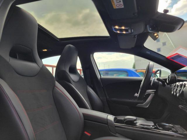 MERCEDES-BENZ A 180 usata, con Touch screen