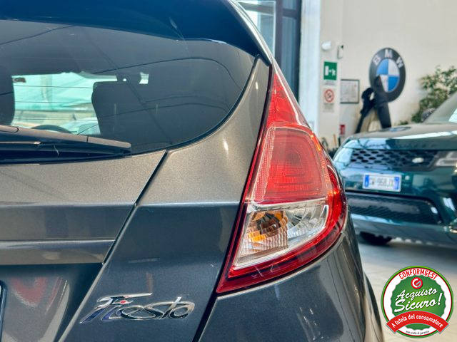 FORD Fiesta usata, con Autoradio