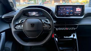 PEUGEOT 2008 usata, con USB
