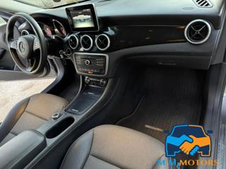 MERCEDES-BENZ CLA 180 usata, con Sedile posteriore sdoppiato