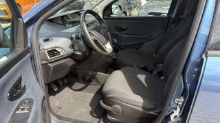 LANCIA Ypsilon usata, con Autoradio