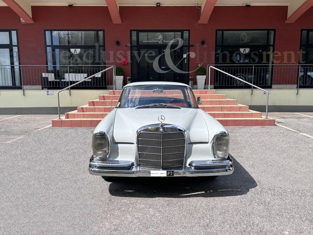 MERCEDES-BENZ 220 usata 1