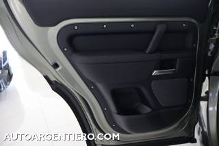 LAND ROVER Defender usata, con USB