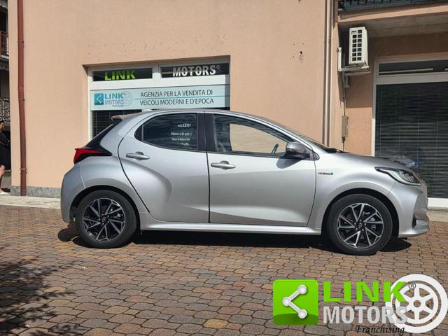 TOYOTA Yaris usata, con Autoradio