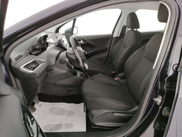 PEUGEOT 208 usata, con Alzacristalli elettrici