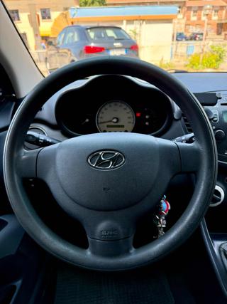 HYUNDAI i10 usata 17