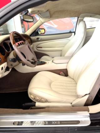 JAGUAR XK8 usata 16
