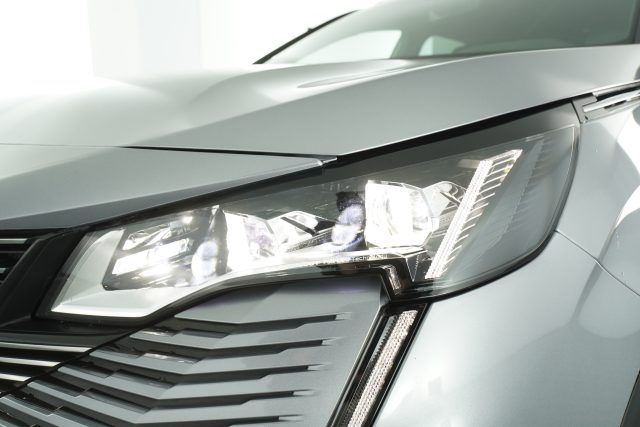 PEUGEOT 3008 usata 16