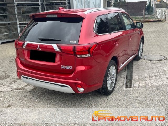 MITSUBISHI Outlander usata, con Climatizzatore