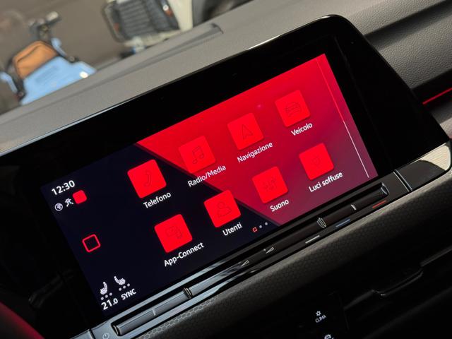 VOLKSWAGEN Golf usata, con Touch screen