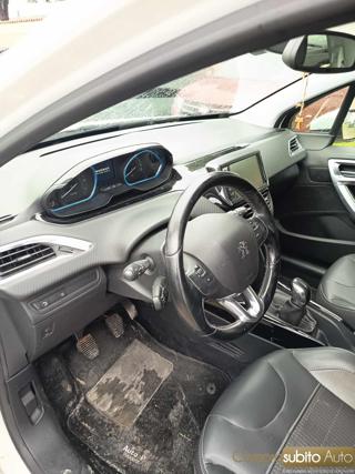 PEUGEOT 2008 usata, con Climatizzatore