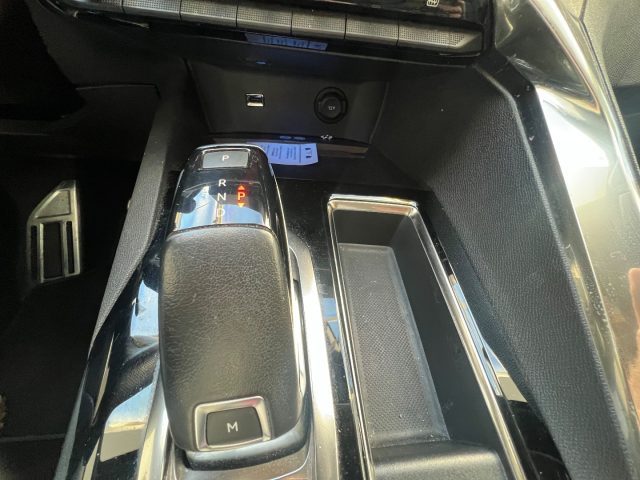 PEUGEOT 3008 usata, con Controllo elettronico della corsia
