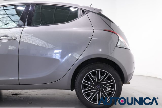 LANCIA Ypsilon usata, con Airbag testa