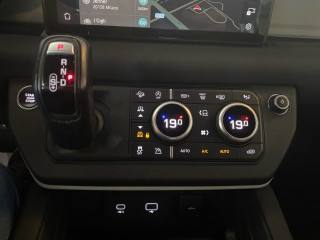 LAND ROVER Defender usata, con Fendinebbia