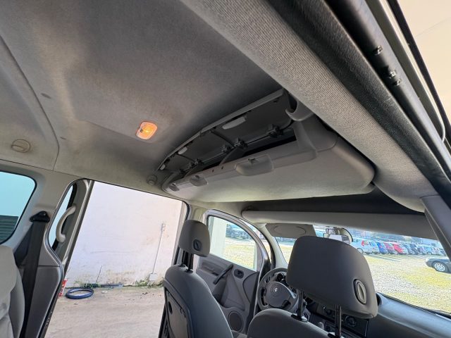 RENAULT Kangoo usata 33