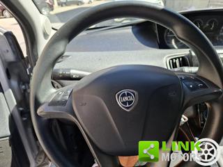 LANCIA Ypsilon usata, con Autoradio