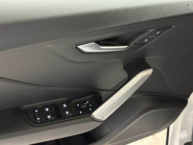 AUDI Q2 usata, con USB