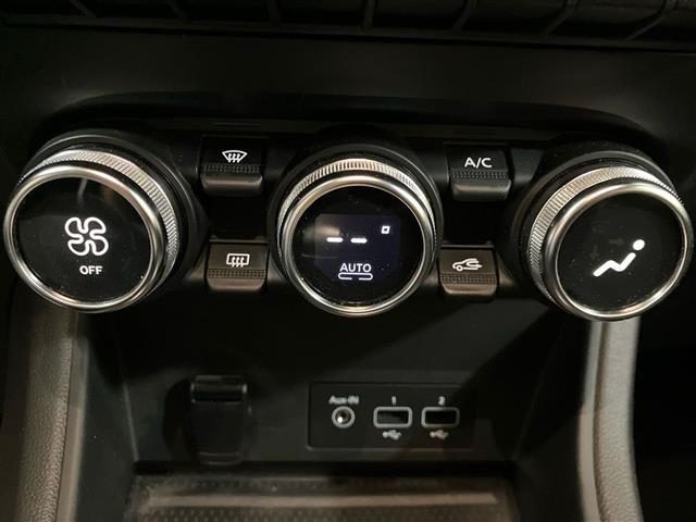 RENAULT Captur usata, con Hill holder