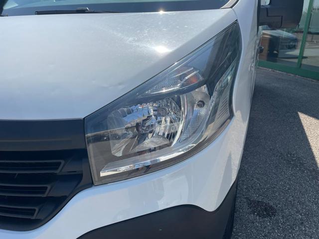 RENAULT Trafic usata, con Specchietti laterali elettrici