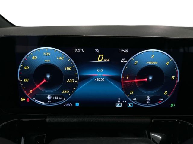 MERCEDES-BENZ GLA 180 usata, con ESP