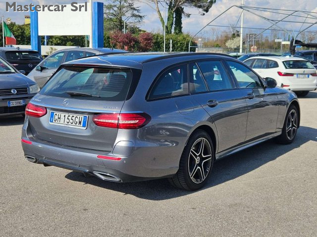 MERCEDES-BENZ E 300 usata, con Boardcomputer