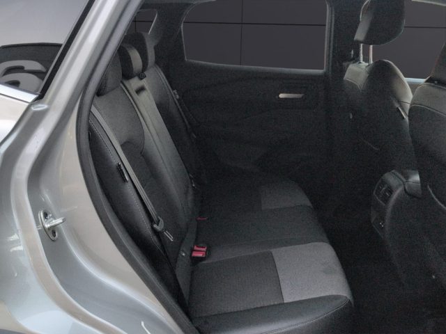 NISSAN Qashqai usata, con Fari LED