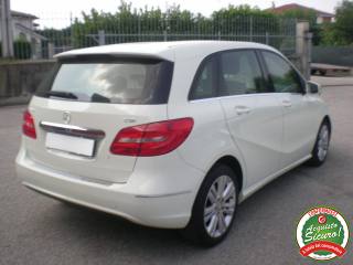 MERCEDES-BENZ B 180 usata, con Chiusura centralizzata