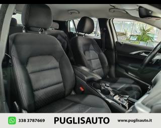 INFINITI Q30 usata, con Sedile posteriore sdoppiato
