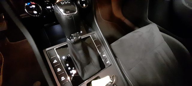 SKODA Superb usata, con Autoradio digitale