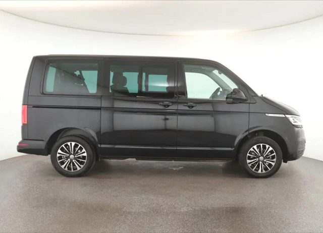 VOLKSWAGEN Caravelle usata, con Airbag Passeggero