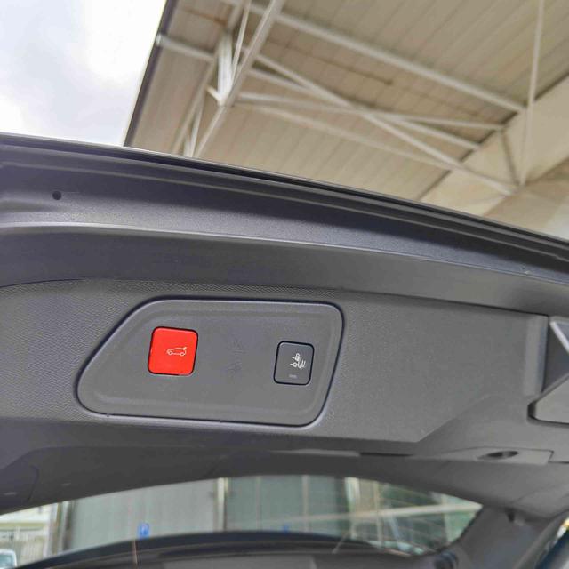 PEUGEOT 3008 usata, con Controllo automatico clima