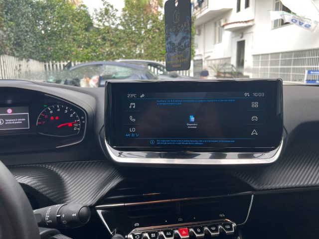PEUGEOT 2008 usata, con Touch screen