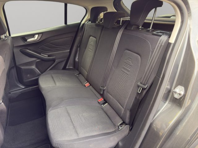 FORD Focus usata, con Sensori di parcheggio posteriori