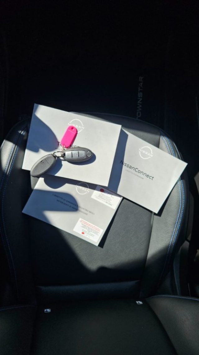 NISSAN Townstar usata 10