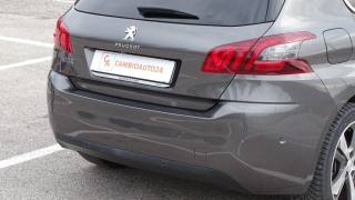 PEUGEOT 308 usata, con Sensori di parcheggio anteriori