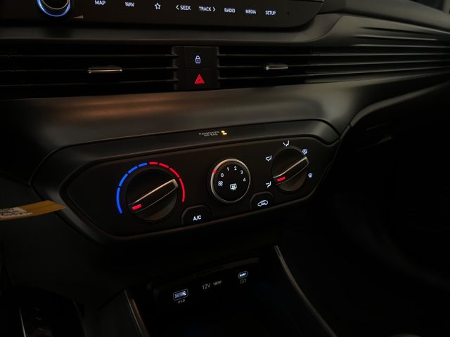 HYUNDAI Bayon usata, con Fari LED