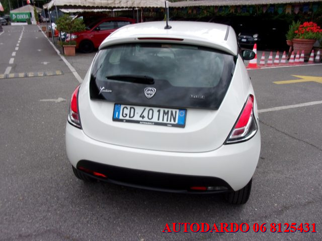 LANCIA Ypsilon usata, con ESP